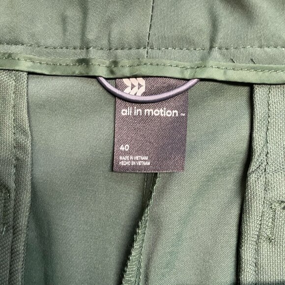 ALL IN MOTION CARGO GOLF SHORTS MENS SIZE 40 ATHLETIC 5 POCKETS DARK GREEN NWT - Picture 9 of 13